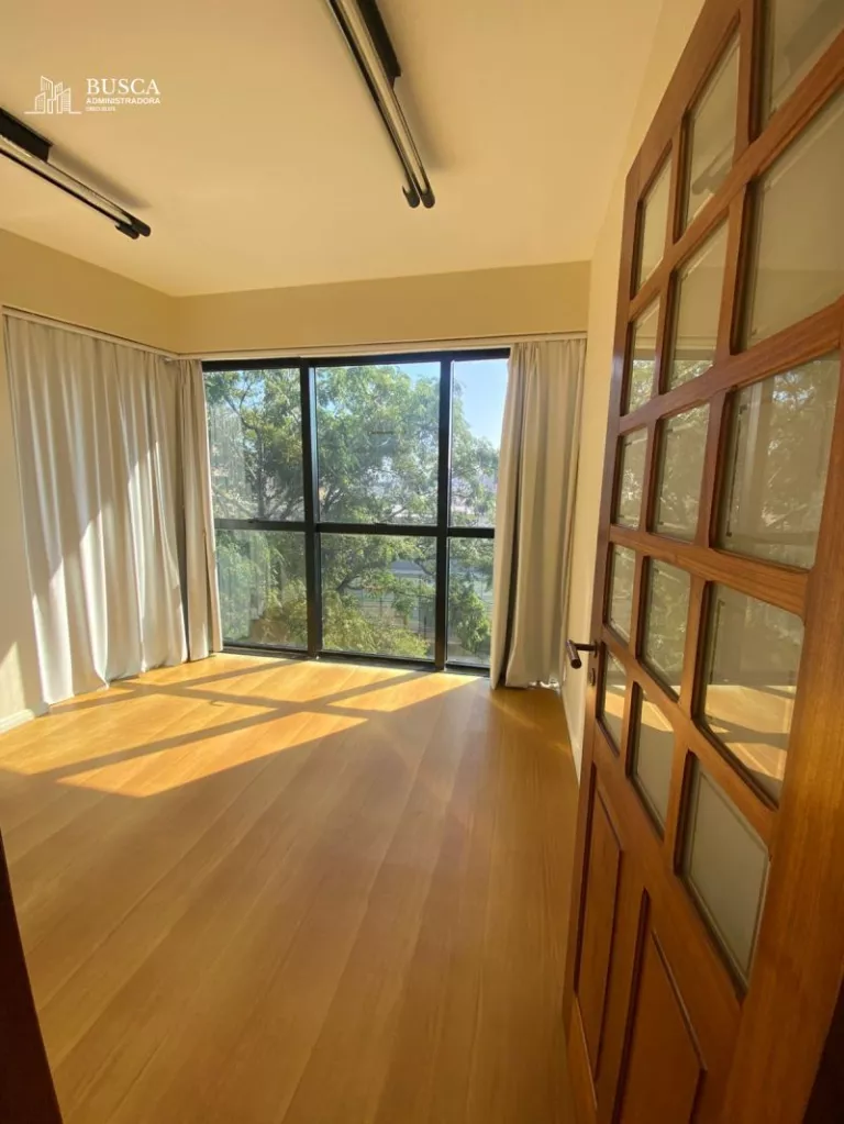 Foto 3 de Sala com 1 banheiro e 35m² para alugar no bairro Auxiliadora, Porto Alegre