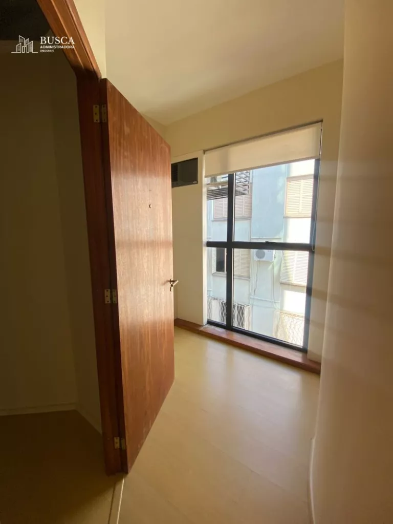 Foto 8 de Sala com 1 banheiro e 35m² para alugar no bairro Auxiliadora, Porto Alegre